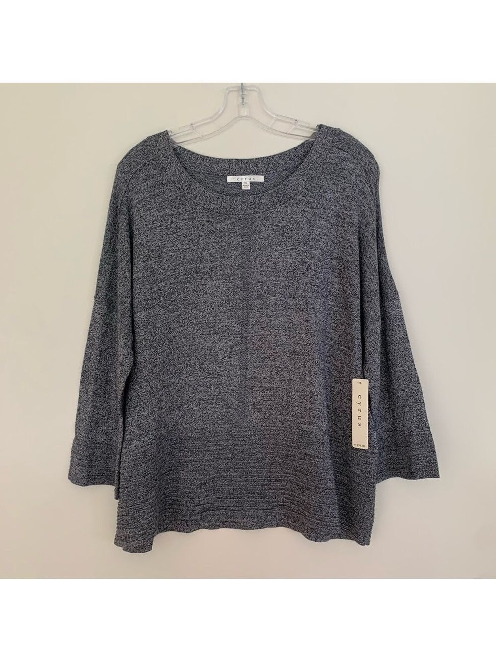 CYRUS Gray Heathered Long Sleeve Knit Tunic - Picture 4 of 13